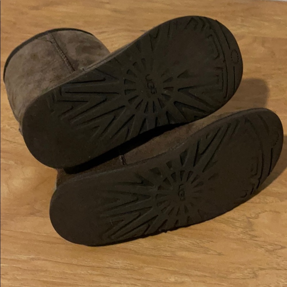 Women’s UGG boots - Picture 3 of 5